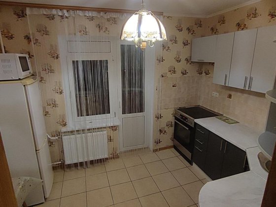 1 кімнатна квартира 5 хв до метро Харківська Киев