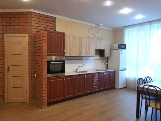 Оренда 1-кімн. кв. в новому будинку + паркинг вул. Юності, 8а метро Чернігівська