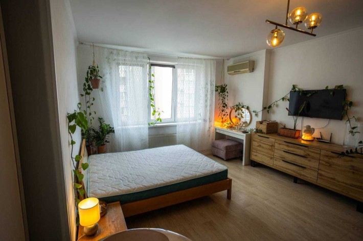 Оренда 1 к квартири Раїси Окіпної 8 - фото 1