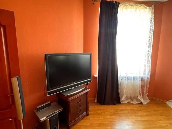 В аренду удобна квартира в историческом центре города.Печерск