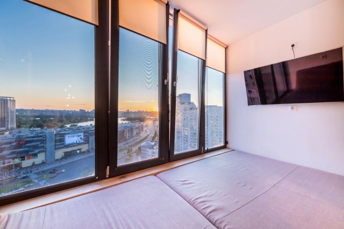 ‼️Видова на Дніпро квартира 80м2 Ахматової 45 дві гардеробних - фото 1