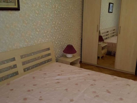 Здається 2-кімнатна квартира на бул.Лесі Українки,9 Киев