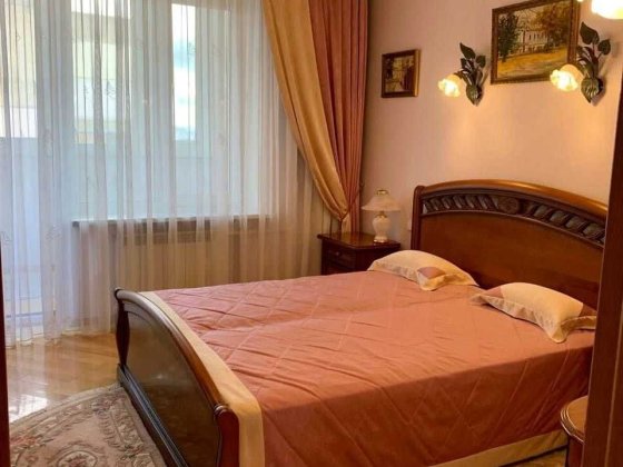 3-кімнатна квартира на вул.Івана Мазепи,12Б Киев