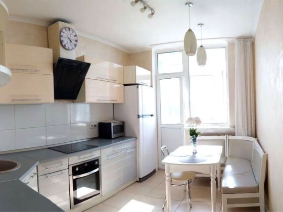 ОРЕНДА просторої 1кімн. квартири по пр. Бажана, 8-Б Киев