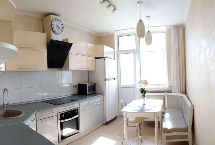 ОРЕНДА просторої 1кімн. квартири по пр. Бажана, 8-Б - фото 1