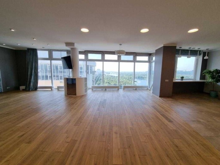 Оренда унікальної видової квартири 260 кв.м. Раїси Окіпної 10а - фото 1