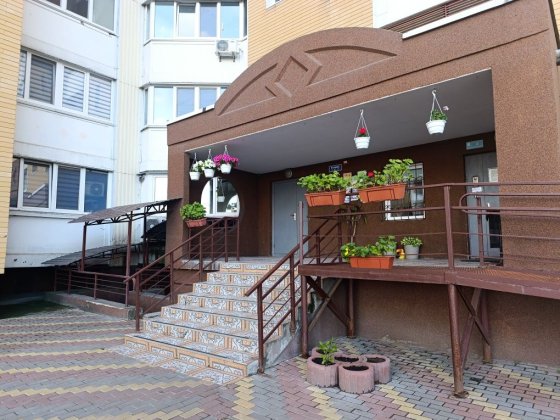 Данченка 3, Крістер Град. Ретровіль