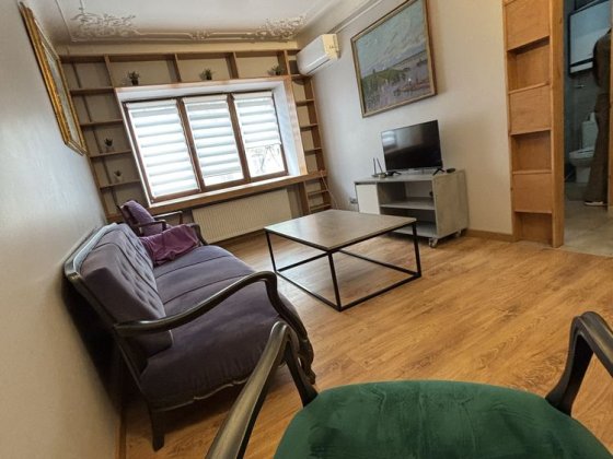 Без комісії !Аренда Липки Орлика 9, урядовий, 2 кімнатна. Киев