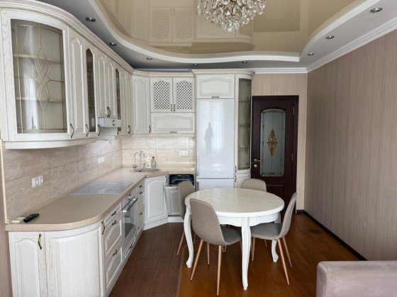 Здається в довгострокову оренду 3 кімнатна  квартира. Паркове місто Киев