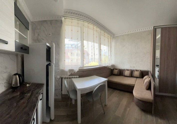 Студія вул. Камянська 127, метро Вирлиця краєвид на сад - фото 1