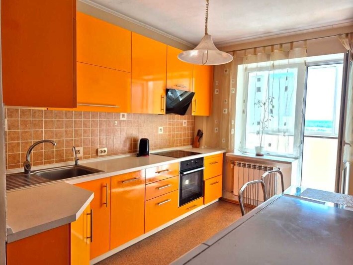 Сдам 2-кімнатну, вул. Вишняківська, 3, метро Харківська 10 хв. пішки. - фото 1