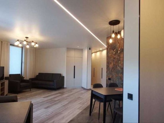 ПРОДАЖ/ ОРЕНДА  2-к квартиру, ст.м.Нивки Киев