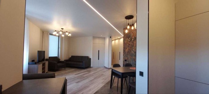 ПРОДАЖ/ ОРЕНДА  2-к квартиру, ст.м.Нивки - фото 1