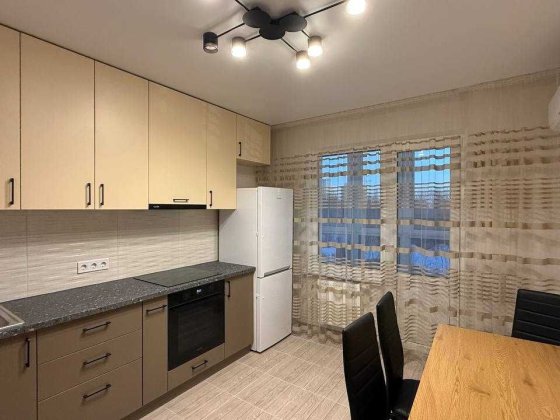 Оренда 2-к квартири в новому будинку з генератором Б.Гмирі, 20Б