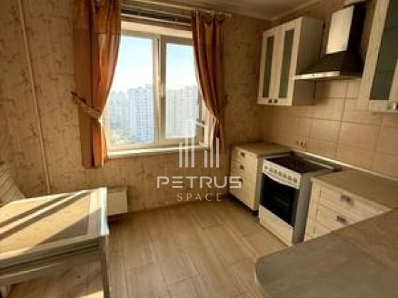 Оренда 2к квартири на вул.Ревуцького 4