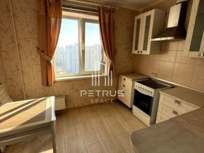 Оренда 2к квартири на вул.Ревуцького 4 - фото 1