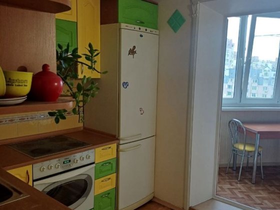 Здам 3 кімн квартиру з ремонтом, вул. Ахматової 6, метро "Харківська" 10 хвилин Київ