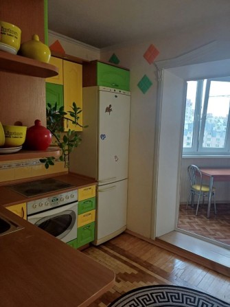 Здам 3 кімн квартиру з ремонтом, вул. Ахматової 6, метро "Харківська" 10 хвилин - фото 1