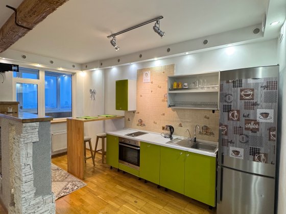 довгострокова оренда квартири-студії на Н. Ужвій Киев