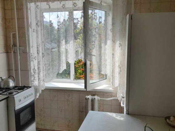 Здам 1 кімнатну квартиру на Русанівці. Київ