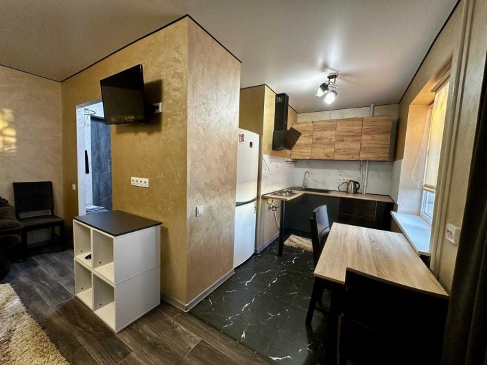 Перша Здача, затишна  студія, ГАЗ, бойлер, Воскресенська 11 - фото 1