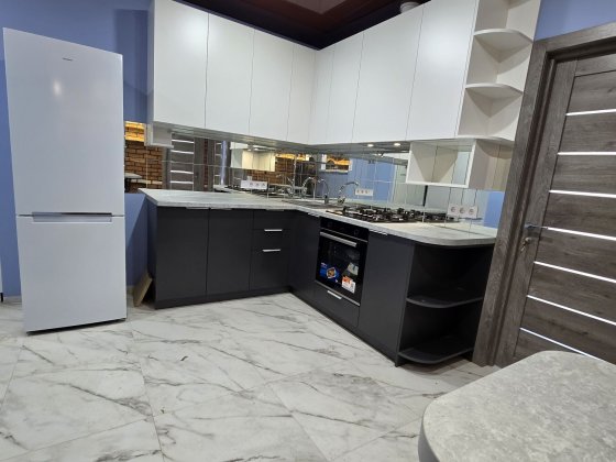 3-кімнатна ,ЖК Рів'єра, вул.Центральна 19, ст.метро Славутич