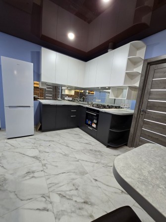 3-кімнатна ,ЖК Рів'єра, вул.Центральна 19, ст.метро Славутич - фото 1