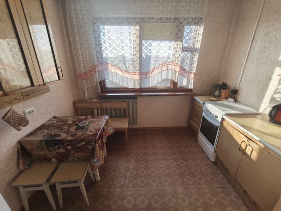 Здається трикімнатна квартира по вул. Симиренка Киев