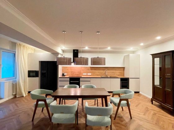 Нова 4 кім. у новому будинку, метро Контрактова пл., вул. Нижній Вал Київ