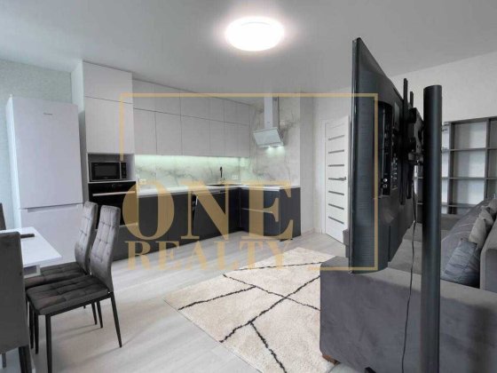 Довгострокова оренда 2к ТЦ Retroville, Свіжий ремонт, Генератор