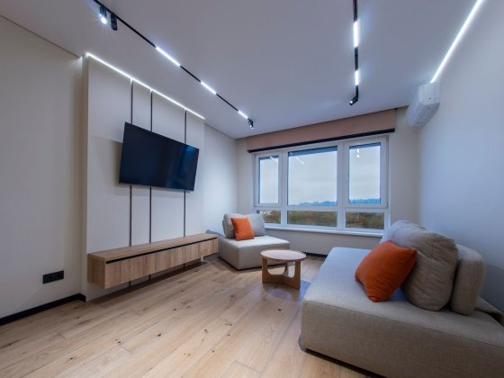 Автономна Сучасна Повна комплектація Інвертор Вид на парк Киев