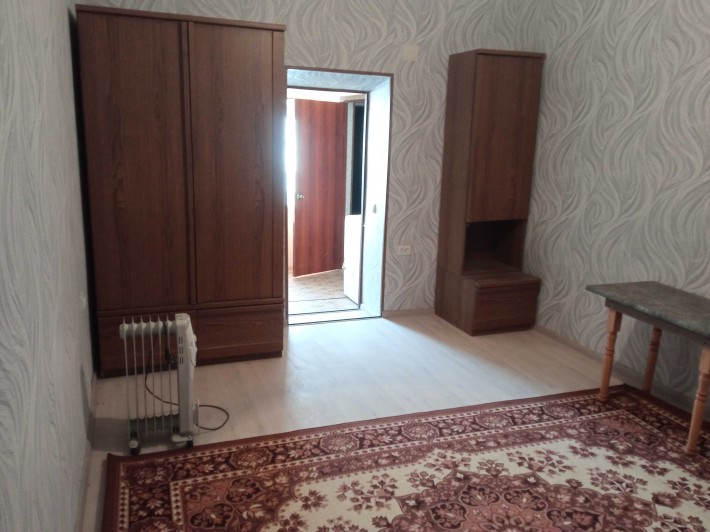 Оренда 1-кімнатної квартири в приватному будинку - фото 1