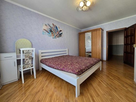 Вишняківська 7-А, оренда 3к квартири, метро Харківська 10хв Київ