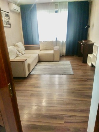 Здам 2 кімнатну квартиру вул. Ахматової, 13 Б, м. Позняки 10 хв. - фото 1