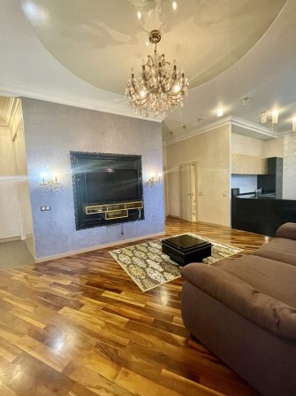 Без%  Печерскі  липки! Квартира-80 м2 , парковка - фото 1