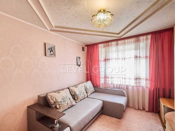 Оренда 3-к квартири по пл. Святошинська 1, метро Житомирська 3 хв