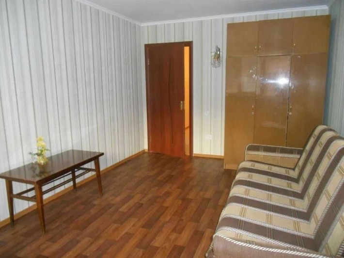 Оренда 1К Квартири, Ремонт, поруч Метро, затишне місце - фото 1