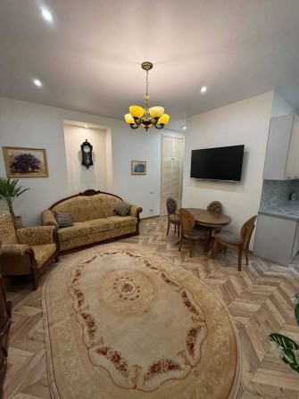 2К Боричів Узвіз, 5 Поділ Поштова Площа - фото 1