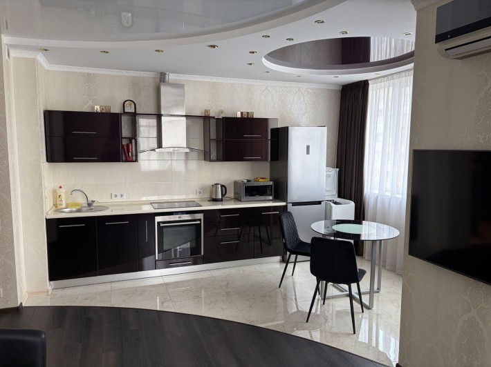 Здається в оренду 1-кімнатна квартира, вул. Феодосійська, 1-А - фото 1