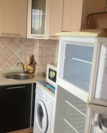 Академгородок 1 комнатная квартира 
Академгородок 2 минуты - фото 1