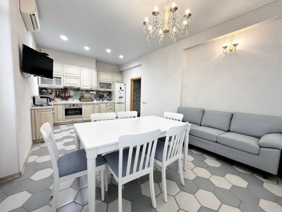 Кухня-студіо, 2 окремі кімнати,  жк Chelsea Tower, поруч Tetris Hall Київ