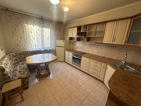 Оренда трикімнатної квартири. Урлівська 5а, Позняки, Осокорки Киев