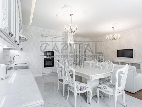 Комфорт і стиль у Новопечерських Липках | 3-кімнатна квартира Київ