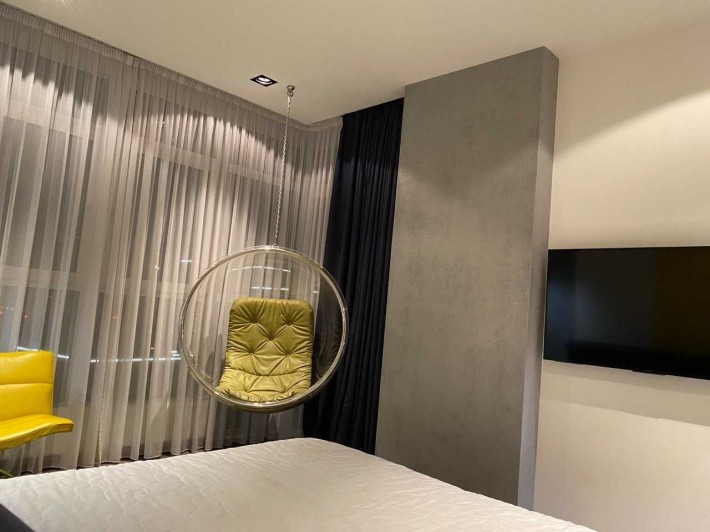 Від власника шикарна, простора кв. з видом на басейни. Ціна знижена - фото 1