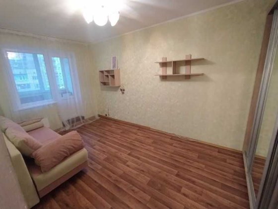 Дарницький р-н, м Позняки, вул Григоренко 25 б, 9/9 32/13/7 балкон засклений