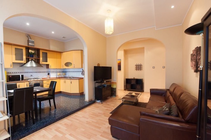 Оренда 2к квартири Скоропадського 17 метро Університет Центр Печерськ - фото 1