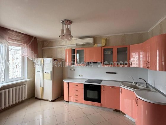 Оренда 3 к. квартири вул. Сосницька, 19. Дарниця