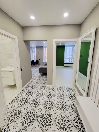 Svitlo Park світло парк метро Видубичі 1к - фото 1