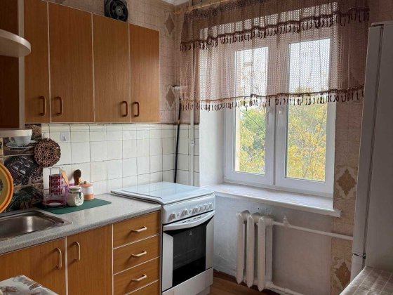 Здається 2-кім.квартира вул.Каденюка Дніпровський район Киев