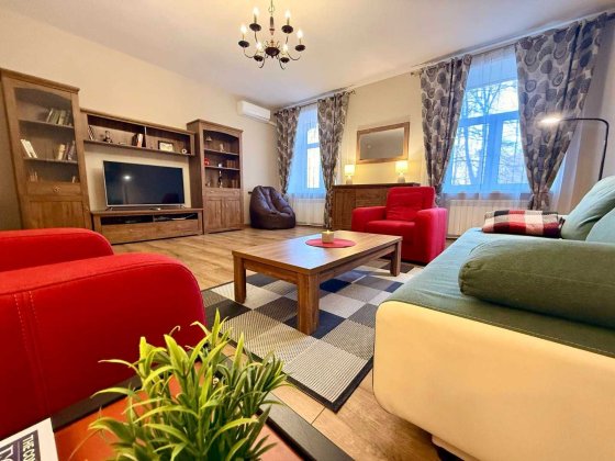 Оренда 3-к квартири 96 м²,  вул. Інститутська 18, Липська Вежа